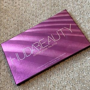 HUDA beauty desert dusk palette